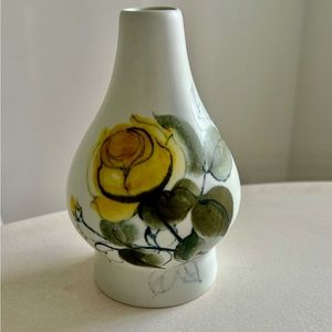 Arabia Finland Yellow Rose Mid Century by artist HLA/SL. No chips.